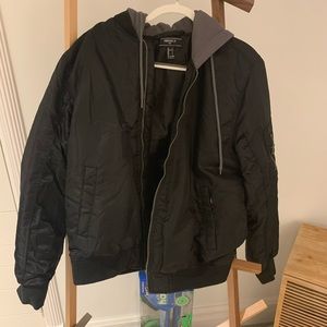 Like New Forever 21 Men’s Large Hooded Jacket
